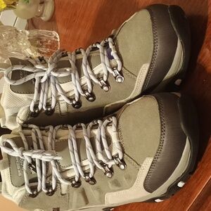 Sketchers Hiking Boots GRAY